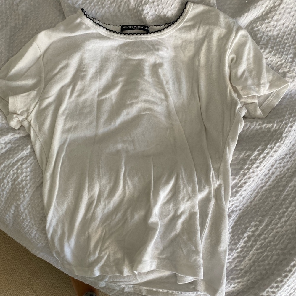 brandy melville short sleeve shirt